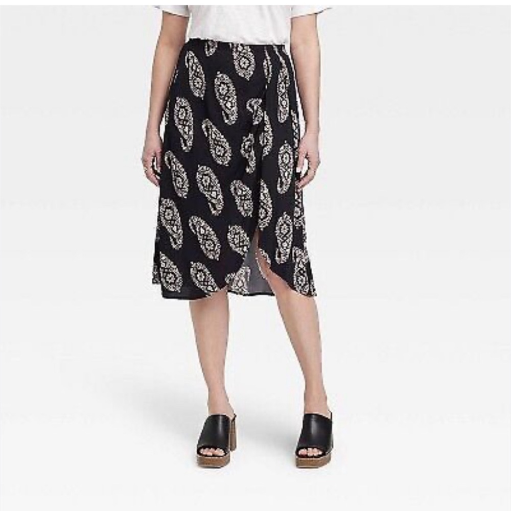 Black Knox Rose Women's Drapey A-Line Wrap Skirt